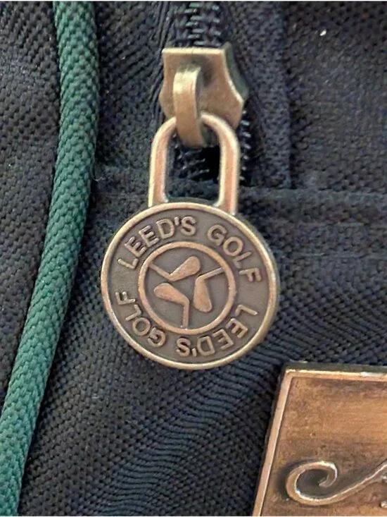 Leed's Golf Black & Green Insulated Golf Bag Shaped Cooler Bag - Picture 4 of 9